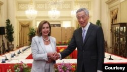 美国国会众议院议长佩洛西2022年8月1日在新加坡会见总理李显龙。（新加坡政府照片）