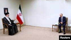 دیدار علی خامنه‌ای، رهبر ایران، و ولادیمیر پوتین، رئیس جمهوری روسیه، در تهران. ١٩ ژوئیه ٢٠٢٢