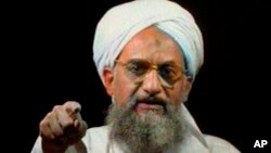 Pemimpin Al Qaeda Ayman Al Zawahiri tewas dalam serangan pesawat nirawak Amerika di lokasi persembunyiannya di Kabul, Afghanistan akhir pekan lalu (foto: dok). 