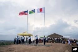 Wakil Menteri Luar Negeri AS Wendy Sherman menghadiri peringatan 80 Tahun Pertempuran Guadalcanal dekat Honiara, Kepulauan Solomon, Senin, 8 Agustus 2022. (Chris Weissenborn/NZDF melalui AP)