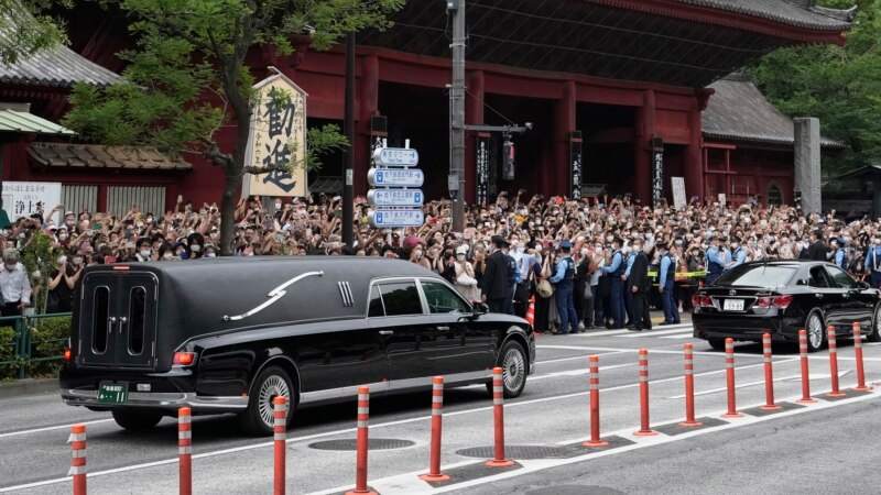 Les Japonais rendent un dernier hommage à Shinzo Abe