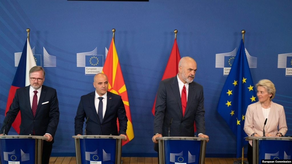 Shqipëria dhe Maqedonia e Veriut nisin procesin e bisedimeve për anëtarësim në BE