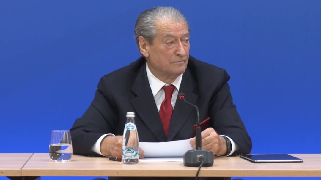 Mantan Perdana Menteri dan Presiden Albania, Sali Berisha (foto: dok). 