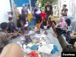 Bank Sampah Induk Sicanang berdayakan ibu-ibu untuk memilah sampah (Dokumentasi Bank Sampah Induk Sicanang)