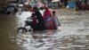  عید کی تعطیلات کے دوران کراچی میں موسلا دھار بارشوں کا سلسلہ جاری رہنے سے شہر میں سیلابی صورتِ حال پیدا ہو گئی تھی۔ 