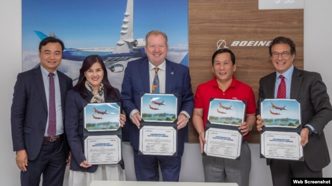 VietJet Air và Boeing ký kết tái xác nhận thương vụ 200 tàu bay. Photo Báo Đầu tư.
