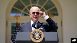 Presiden AS Joe Biden kembali tampil di hadapan publik di Gedung Putih, hari Rabu (27/7). 