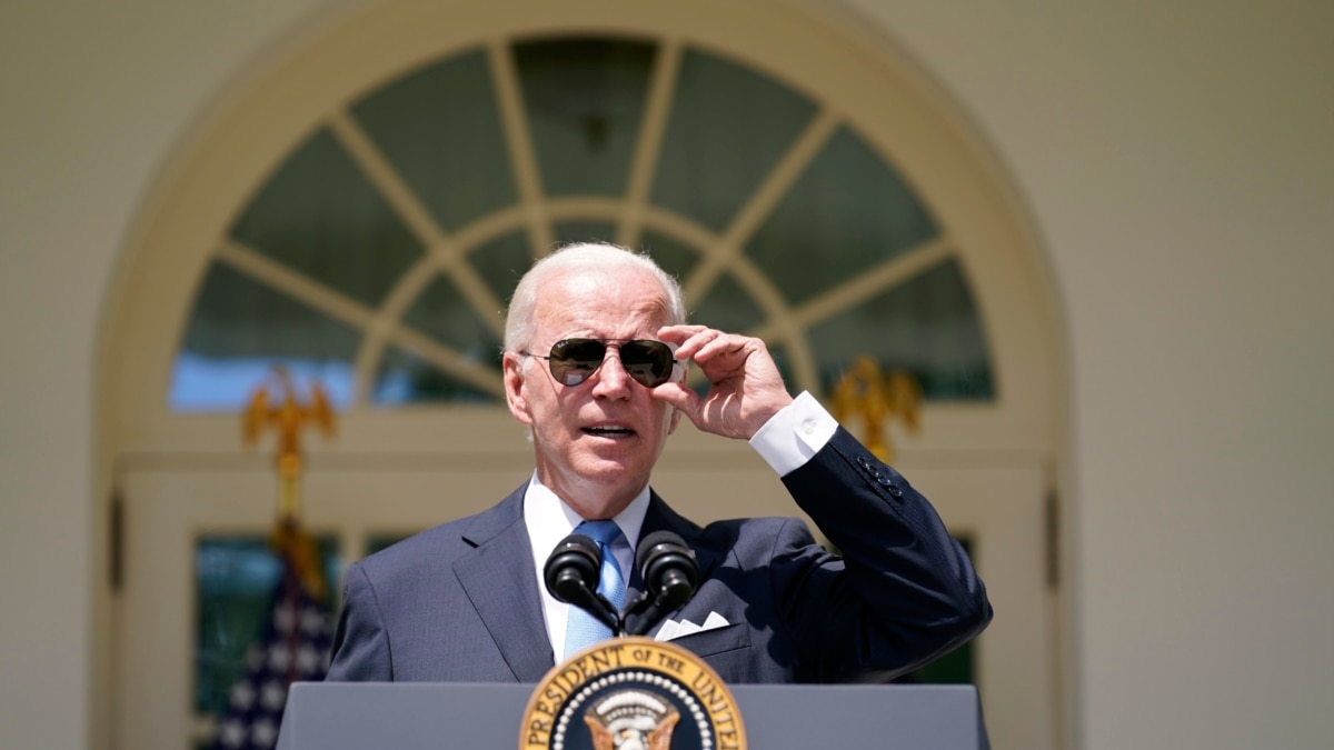 Biden tests negative for COVID but will wear mask: White House