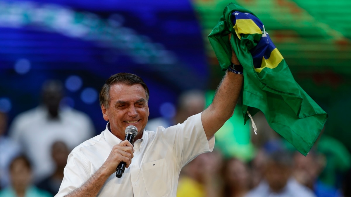 Bolsonaro lança candidatura à reeleição em convenção partidária