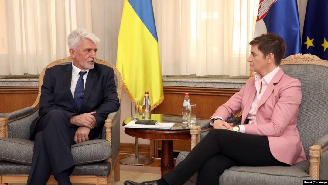 Predsednica Vlade Srbije u tehničkom mandatu Ana Brnabić sastala se sa ambasadorom Ukrajine u Beogradu Volodimirom Tolkačem (Fonet)