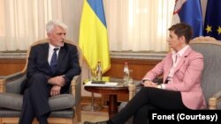 Predsednica Vlade Srbije u tehničkom mandatu Ana Brnabić sastala se sa ambasadorom Ukrajine u Beogradu Volodimirom Tolkačem (Fonet)