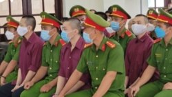 Bản án 23 năm tù cho các thành viên Tịnh thất Bồng Lai gây công luận trái chiều - Điểm tin VOA