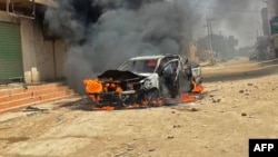 FILE: Thousands of members of the Hawsa tribe set up barricades and attacked government buildings across Sudan on July 18, eyewitnesses said, after a week of deadly tribal clashes in the country's south with the Berti tribe.