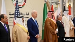 عکس یادگاری رهبران آمریکا، کشورهای عضو شورای همکاری خلیج فارس، مصر، عراق، و اردن در نشست جده، عربستان سعوودی. ۱۶ ژوئیه ٢٠٢٢