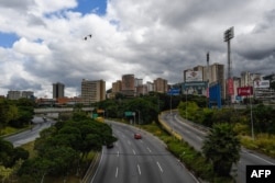 Vista general de la autopista Francisco Fajardo, en Caracas, Venezuela, 6 de enero de 2021.