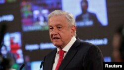 ARCHIVO: El presidente de México, Andrés Manuel López Obrador, habla durante una cumbre virtual del clima el 22 de abril de 2021.