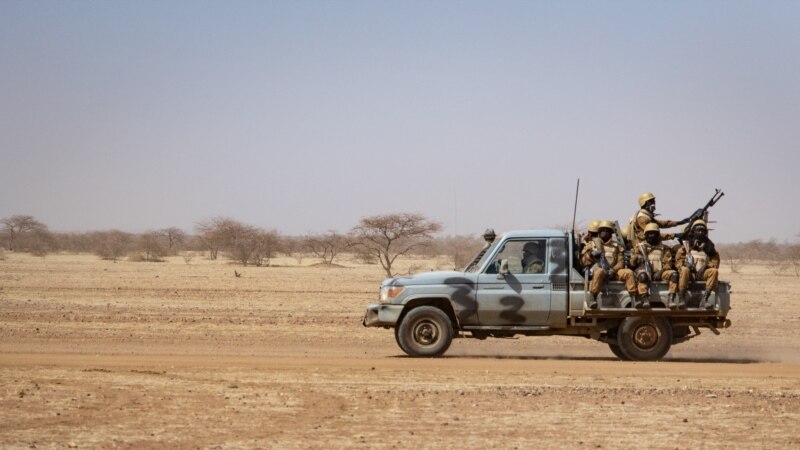 Douze morts dont trois soldats dans des attaques au nord du Burkina