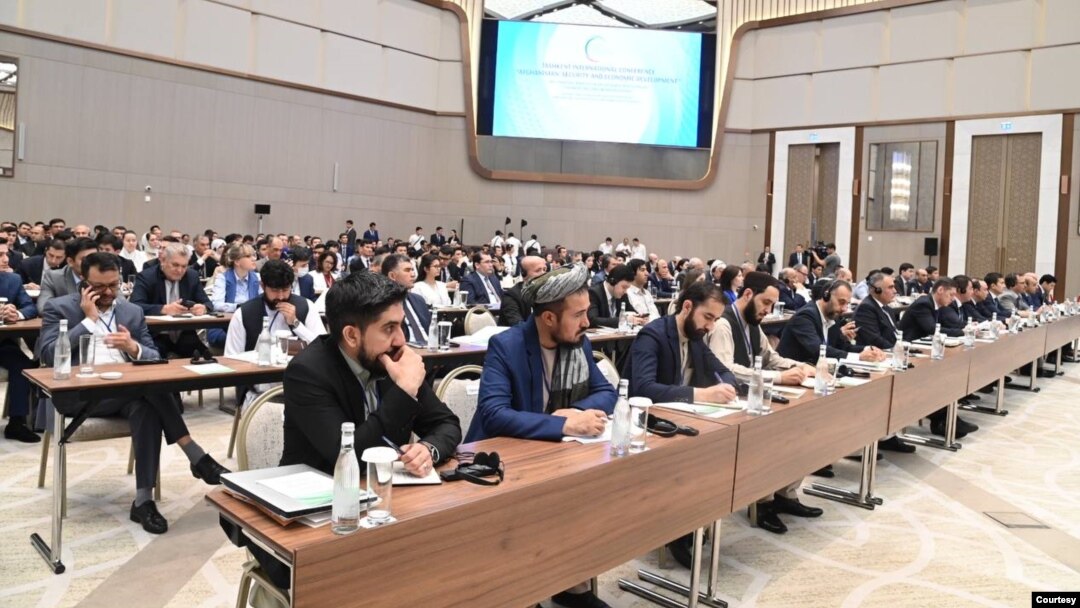 26-iyul kuni O'zbekiston poytaxtida kechgan anjumanda 100 ga yaqin xorijiy delegatsiya qatnashdi, jumladan Tolibon ham 