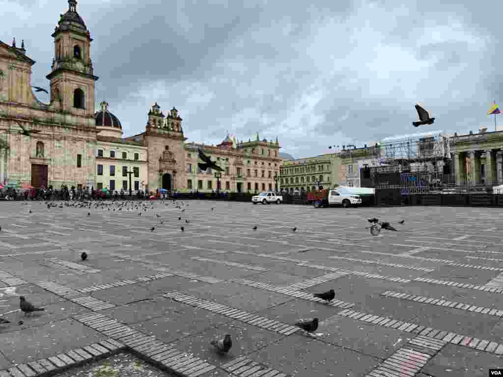 Perímetro de seguridad establecido en la Plaza de Bolívar.