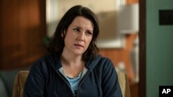 Imagen de Showtime de Melanie Lynskey como Shauna en "Yellowjackets." (Kailey Schwerman/Showtime via AP)