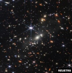 마 항공우주국(NASA·나사)의 제임스웹 망원경이 촬영한 SMACS 0723 은하단 이미지.
