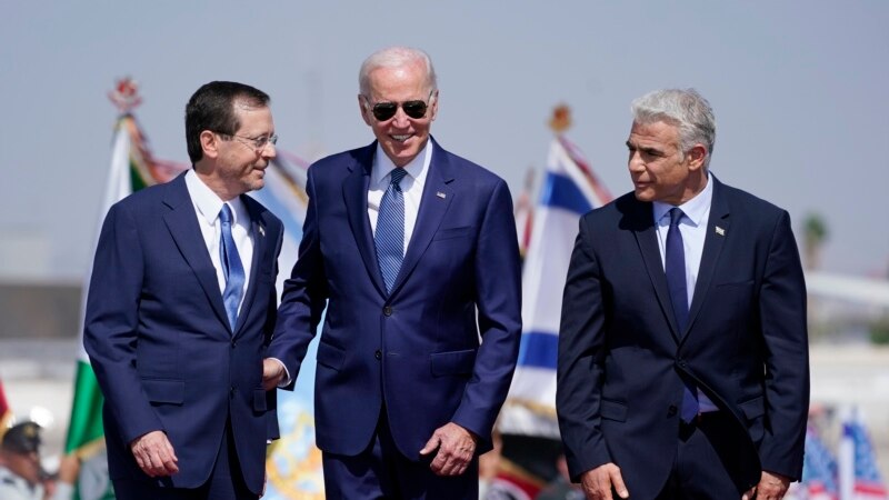 Disambut sebagai Sahabat Lama, Presiden Biden Tiba di Israel