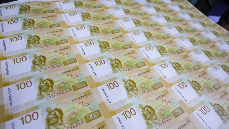 El rublo ruso sube frente al dólar y está previsto que suba más