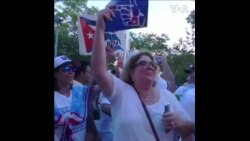 古巴人街头抗议一周年 迈阿密的古巴人集会表达支持 