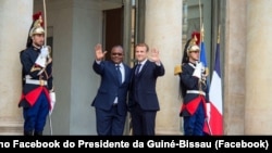 Umaro Sissoco Embaló, Presidente da Guiné-Bissau, e Emmanuel Macron, Presidente da França, em Paris,15 Outubro 2021