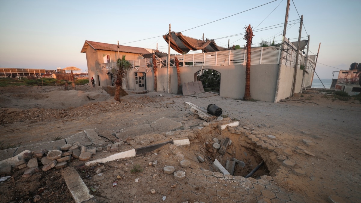 Israel Attacks Gaza After Rockets Hit Southern Israel 