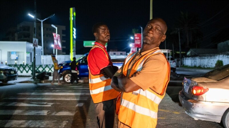 Nuit de débrouille à Lagos où 