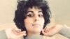 سپیده رشنو، نویسنده و ویراستار مخالف حجاب اجباری
