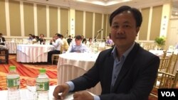 Dr. Huy Rekol, Director of National Center for Parasitology Entomology and Malaria Control (CNM) at a conference of 5-years strategic plan in eliminating malaria in Cambodia, on January 28, 2016. (Neou Vannarin/VOA Khmer)