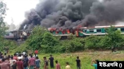 সিলেটগামী আন্তঃনগর পারাবত ট্রেনে আগুন