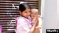 শিশু কোলে রেশমি