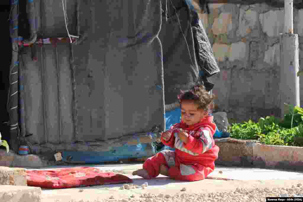 Rewşa nebaş ya Zarokên Efrînî yên li penageha Şehba dimînin