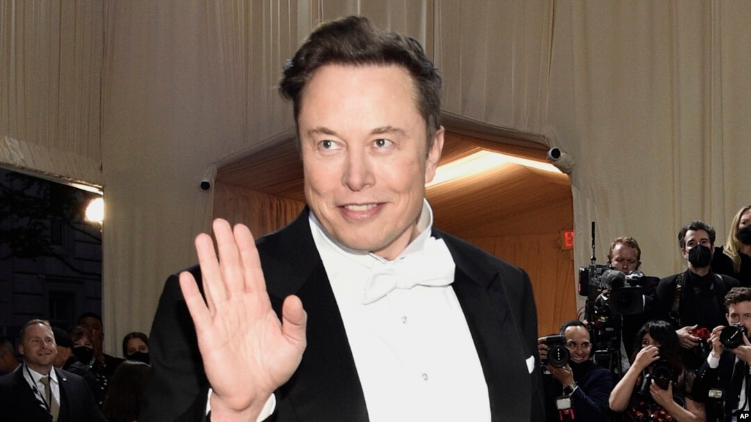 Elon Musk: SpaceX menghabiskan hampir $20 juta per bulan untuk memelihara layanan satelit di Ukraina selama perang dengan Rusia (foto: dok). 