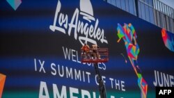 Los eventos de la IX Cumbre de las Américas iniciaron este lunes, pero los mandatarios del hemisferio occidental que asistan al encuentro arriban a los Ángeles para la apertura la noche del miércoles. (Foto AFP)