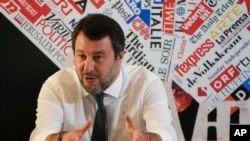 El líder del Partido de la Liga de Italia, Matteo Salvini, habla durante una conferencia de prensa en la sede del club de Prensa Extranjera en Roma, el 7 de junio de 2022.