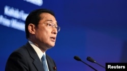 日本首相岸田文雄在新加坡举行的第19届香格里拉对话会的开幕晚宴上发表主旨演讲。(2022年6月10日)