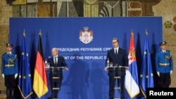 Kancelari gjerman, Olaf Scholz në konferencen me gazetarë në Beograd më 10 qershor 2022 krahas presidentit serb, Aleksander Vuçiç