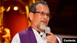 El sacerdote Manuel Salvador García es el primer sacerdote detenido en Nicaragua. [Foto: Cortesía Iglesia Nicaragua]