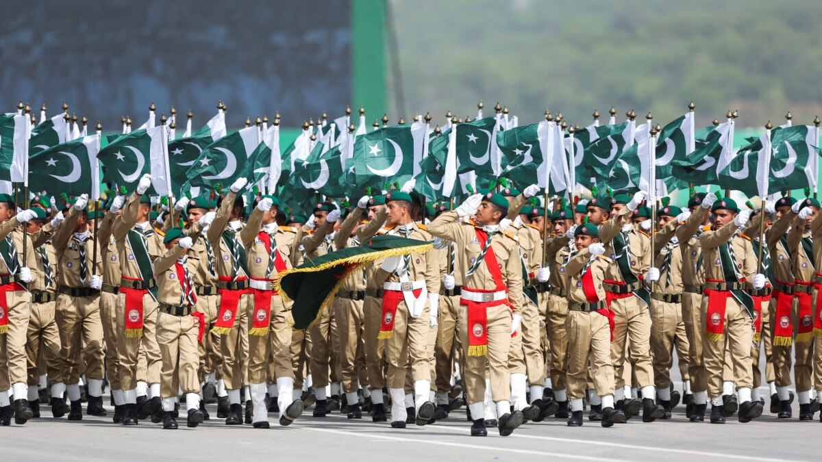 ۴۰۰۰ پاکستاني پوځیان قطر کې د فوټبال نړیوال جام امنیت ساتي - راپور