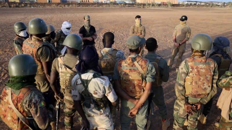 Des soldats maliens et présumés russes auraient exécuté 300 civils en mars