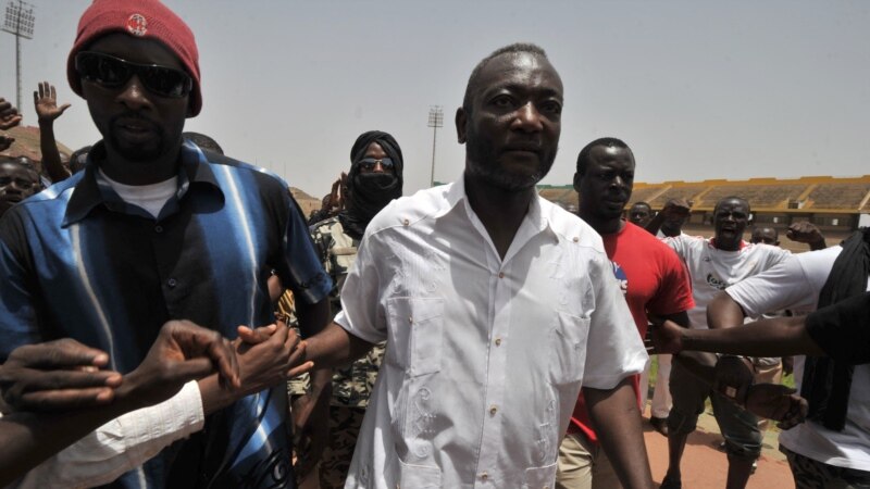 Une figure de l'opposition malienne convoquée par la junte après des critiques