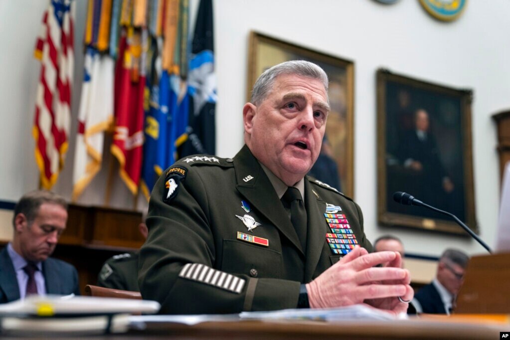美军参谋长联席会议主席米利（Mark Milley）2022年4月5日在众议院军事委员会有关2023财年国防预算的听证会上发表讲话。(photo:VOA)