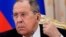 Le ministre russe des Affaires étrangères Sergueï Lavrov assiste à une conférence de presse à Moscou, Russie, le 4 avril 2022.