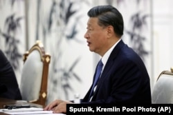 中國領導人習近平在烏茲別克斯坦撒馬爾罕參加上海合作組織峰會期間與俄羅斯總統普京舉行會談時講話。（2022年9月15日）