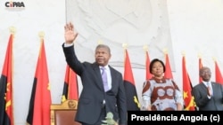 Tomada de posse de João Lourenço, Presidente de Angola. Ao seu lado a primeira-dama, Ana Dias Lourenço