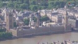 Չորեքշաբթի օրը, սեպտեմբերի 14-ին հազարավոր մարդիկ սպասում էին Վեսթմինսթերյան պալատի մոտ, որպեսզի տեսնեն Եղիսաբեթ II թագուհու դագաղը